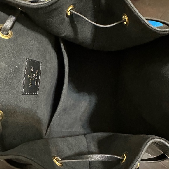 Louis Vuitton backpack - Picture 4 of 8